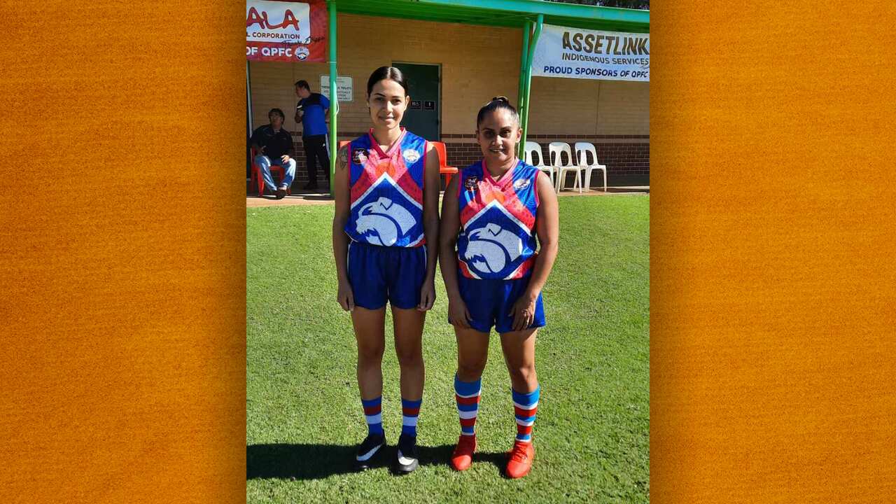 two female afl players