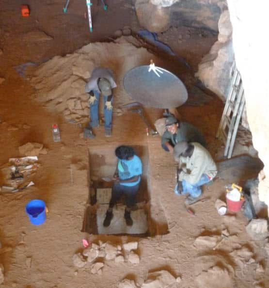 Bunuba Rangers in archeological dig. 