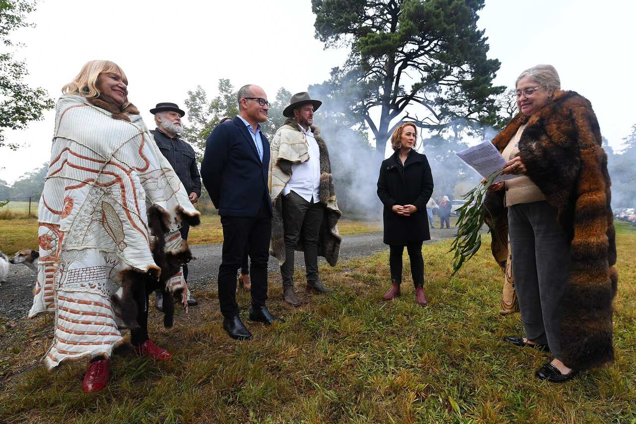 Auntie Geraldine Atkinson, Acting Victorian Premier James Merlino, Marcus Stewart, Aboriginal Affairs Minister Gabrielle Williams and Aunty Joy Murphy Wandin.