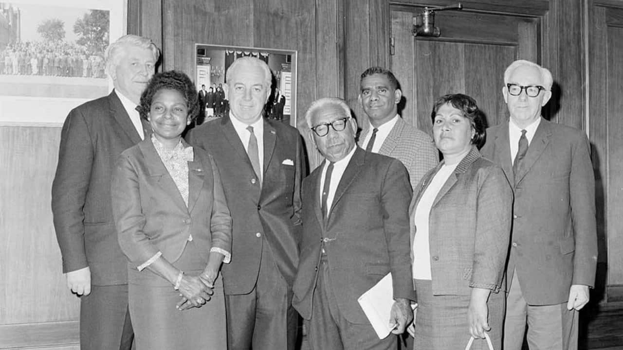Referendum campaigners meet with Prime Minister Harold Holt