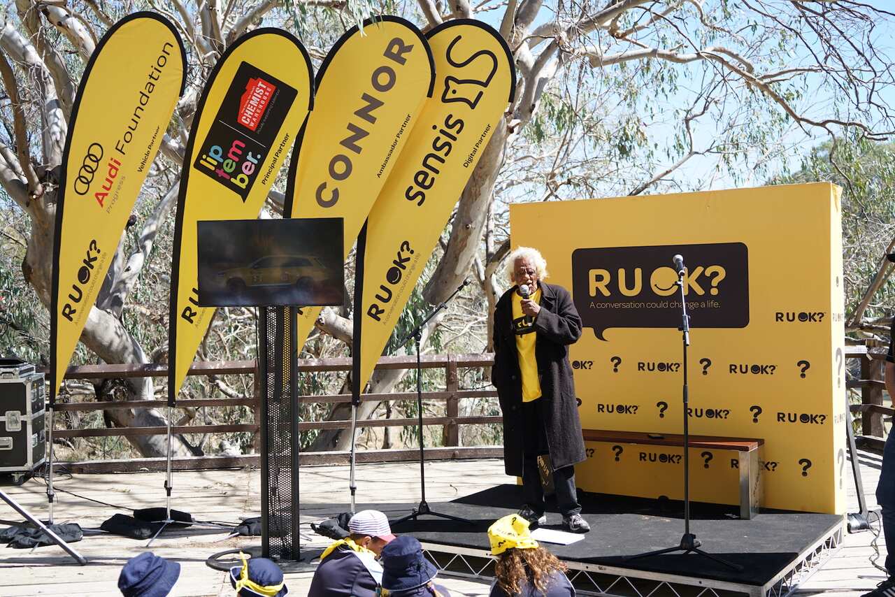 Uncle Riverbank Frank addresses the Dubbo R U OK? Conversation Convoy event.                    