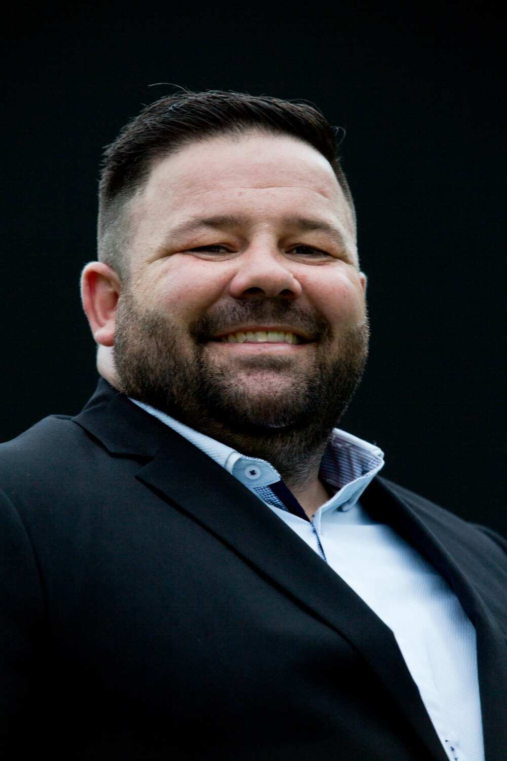 'Gorgeous George' Rose Over the Black Dot