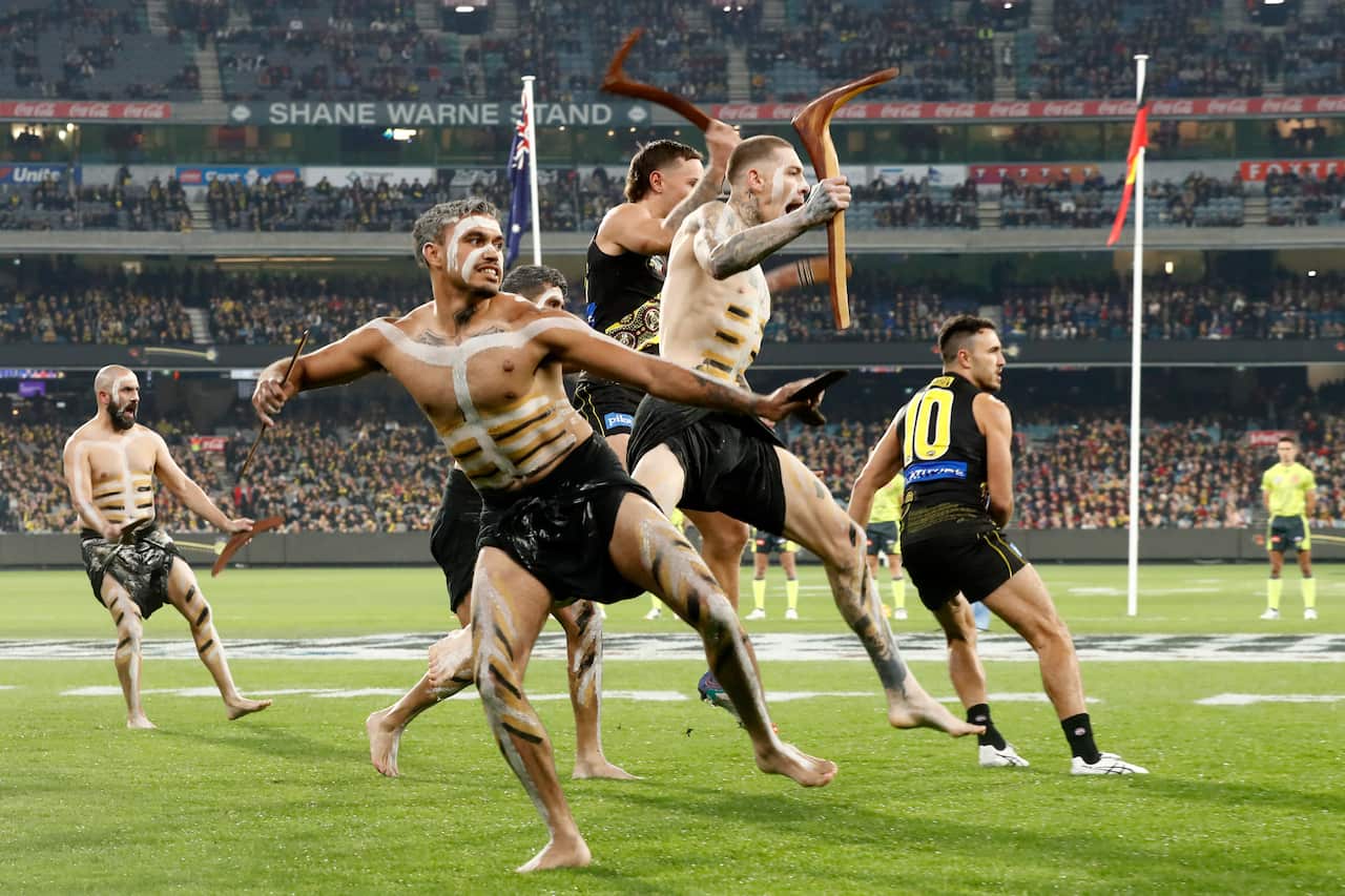 AFL Rd 10 - Richmond v Essendon