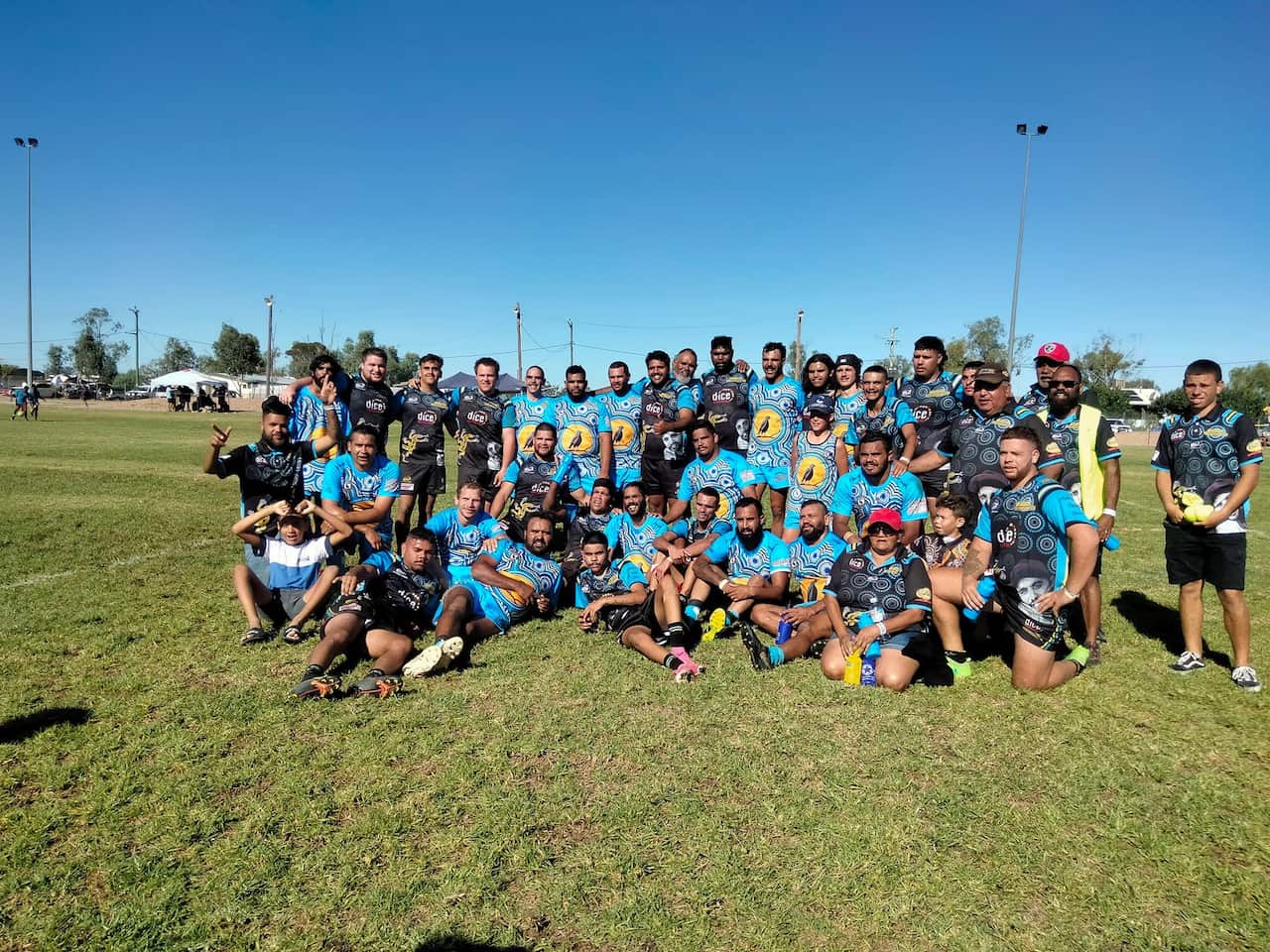 goodooga magpies pose for a team photo