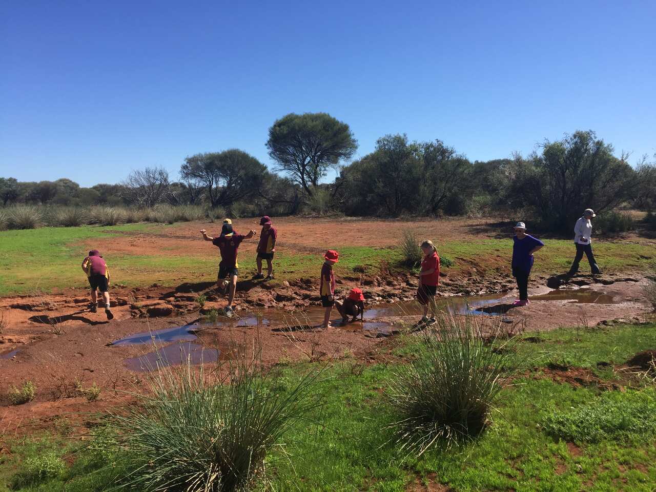 Students from the Leonora District High School in remote WA learning science on country