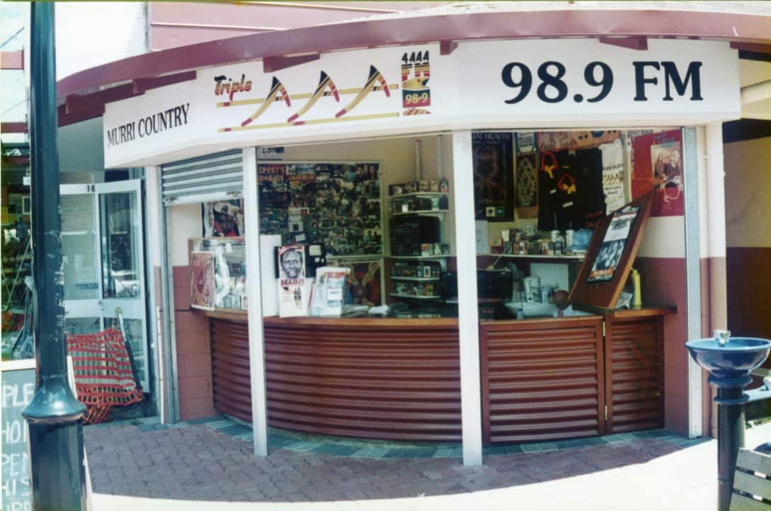 Brisbane Media Association's 98.9 street kiosk around the year 2000 before it closed. 