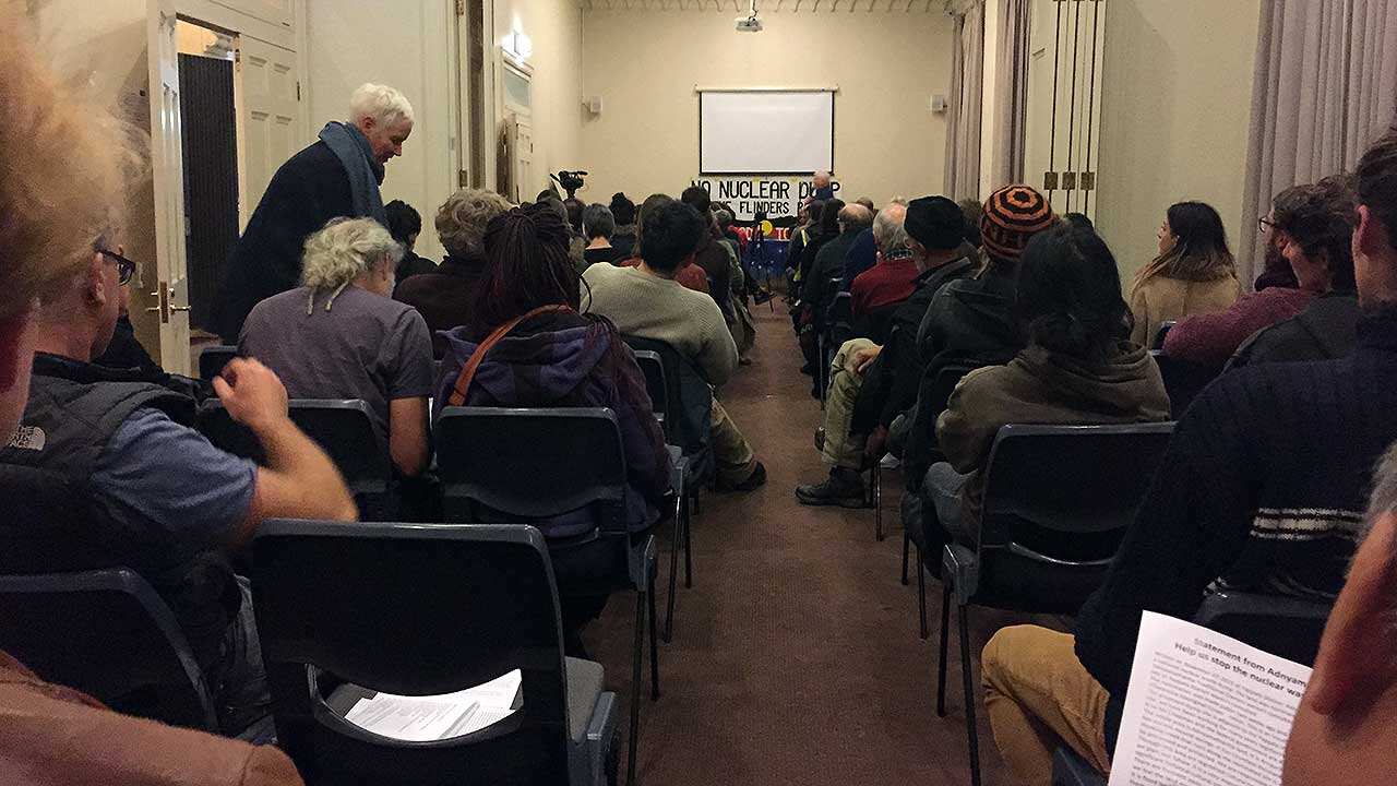 More than 70 people attended a meeting at Northcote town hall in Melbourne to support the Adnyamathanha people.