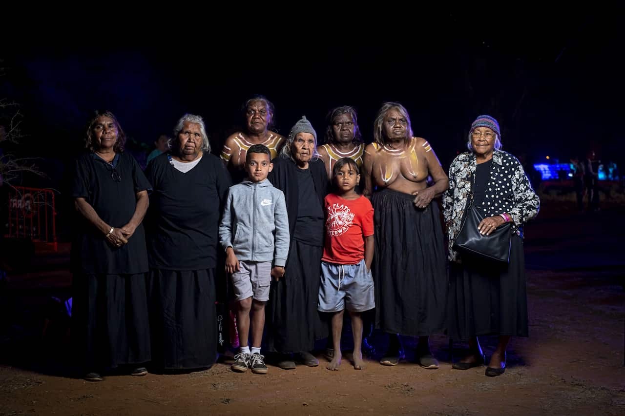 The Arrernte Women's Group with their families.