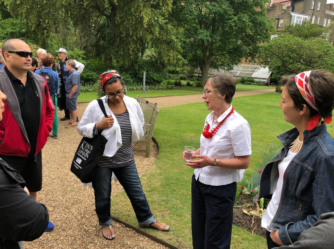 University of Melbourne's Poche fellows visit Chelsea Physics Garden to engage with its work via. Dr Amanda Claremont 