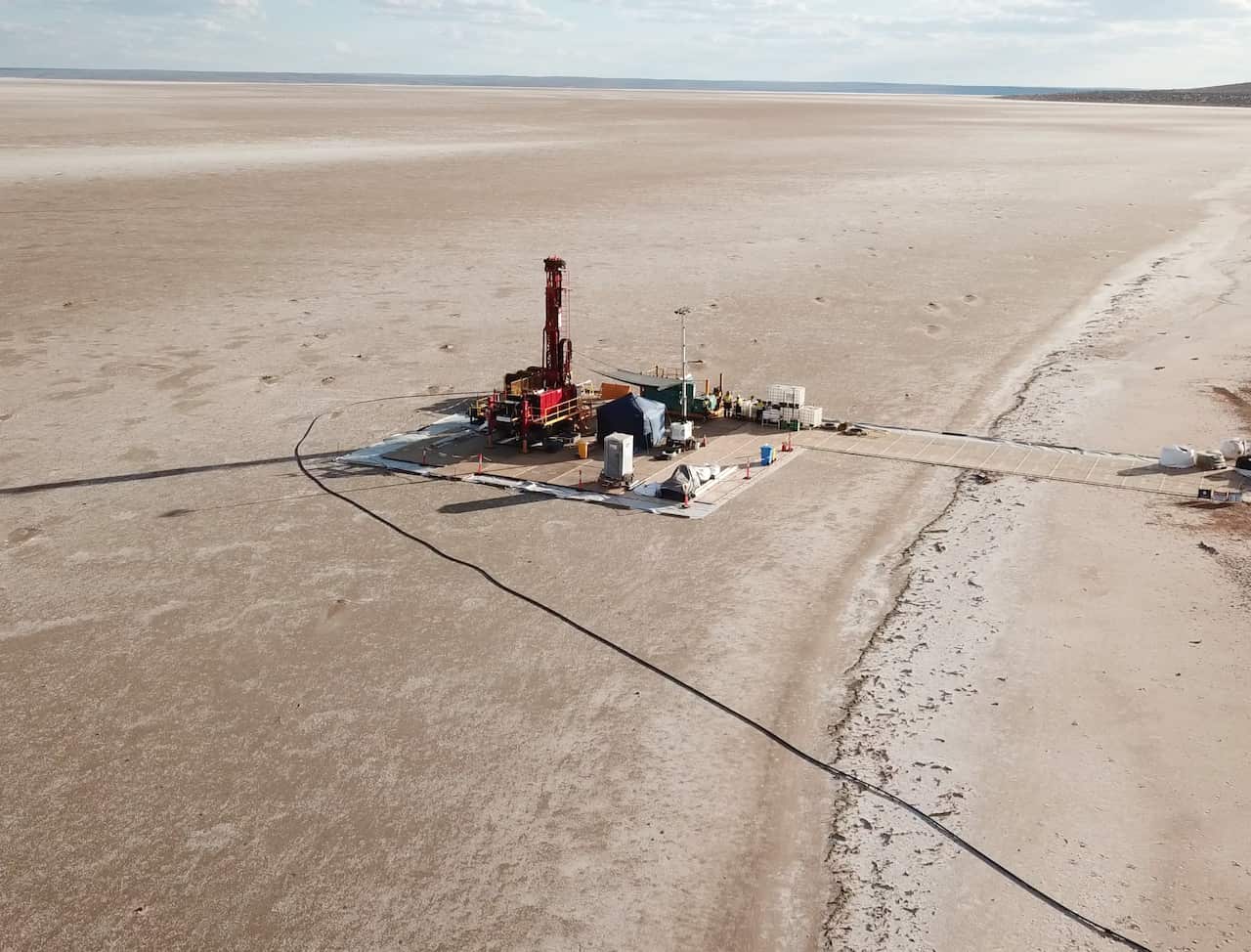 Kelaray's drilling rig sits on top of Lake Torrens in the SA's mid-north, where an exploration project is underway despite Traditional Owners saying no. 