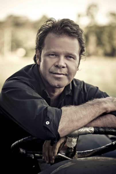 Country music icon Troy Cassar Daley has just released his autobiography Things I Carry Around