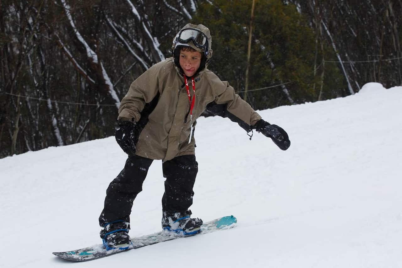 Indigenous kids learn to snowboard 
