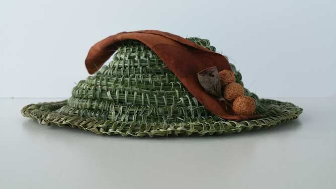 Professor He Yang’s hat woven from sweet grass (Photo/Elizabeth Tunstall)