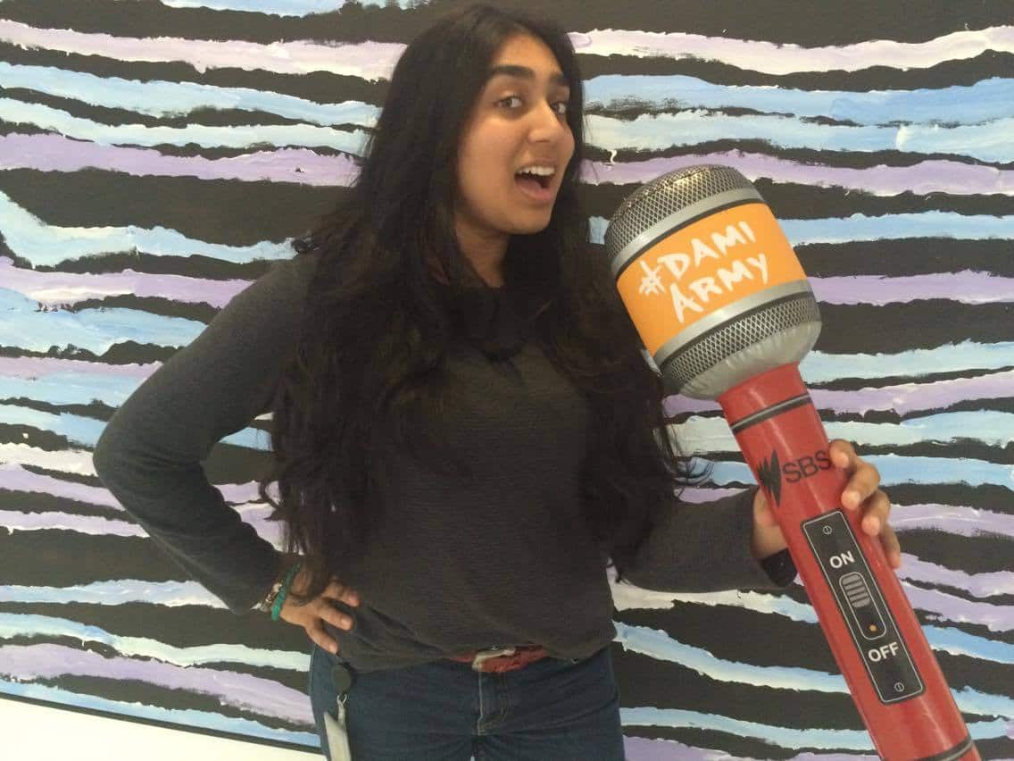 Dami Army inflatable microphone