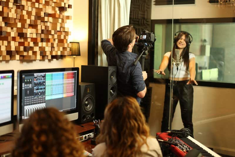 bella paige behind the scenes singing