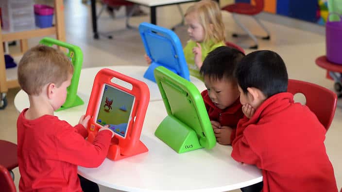 Government seeks to save $5 billion in reforms to childcare payments, paid parental leave