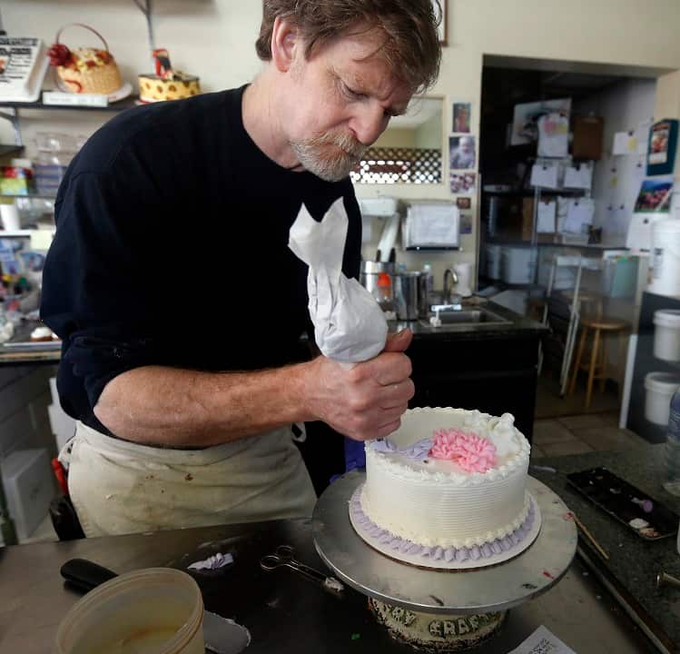 US Attorney General reaffirms support for Christian bakers who refuse to make gay wedding cakes