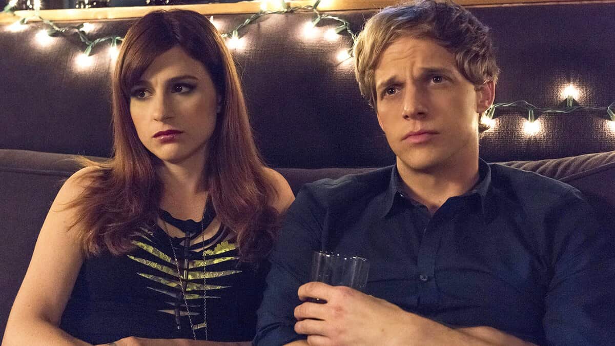 Aya Cash as Gretchen and Chris Geere as Jimmy in You’re the Worst