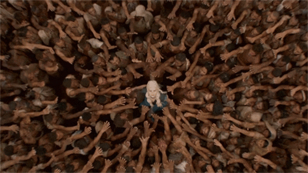 Daenerys white saviour game of thrones