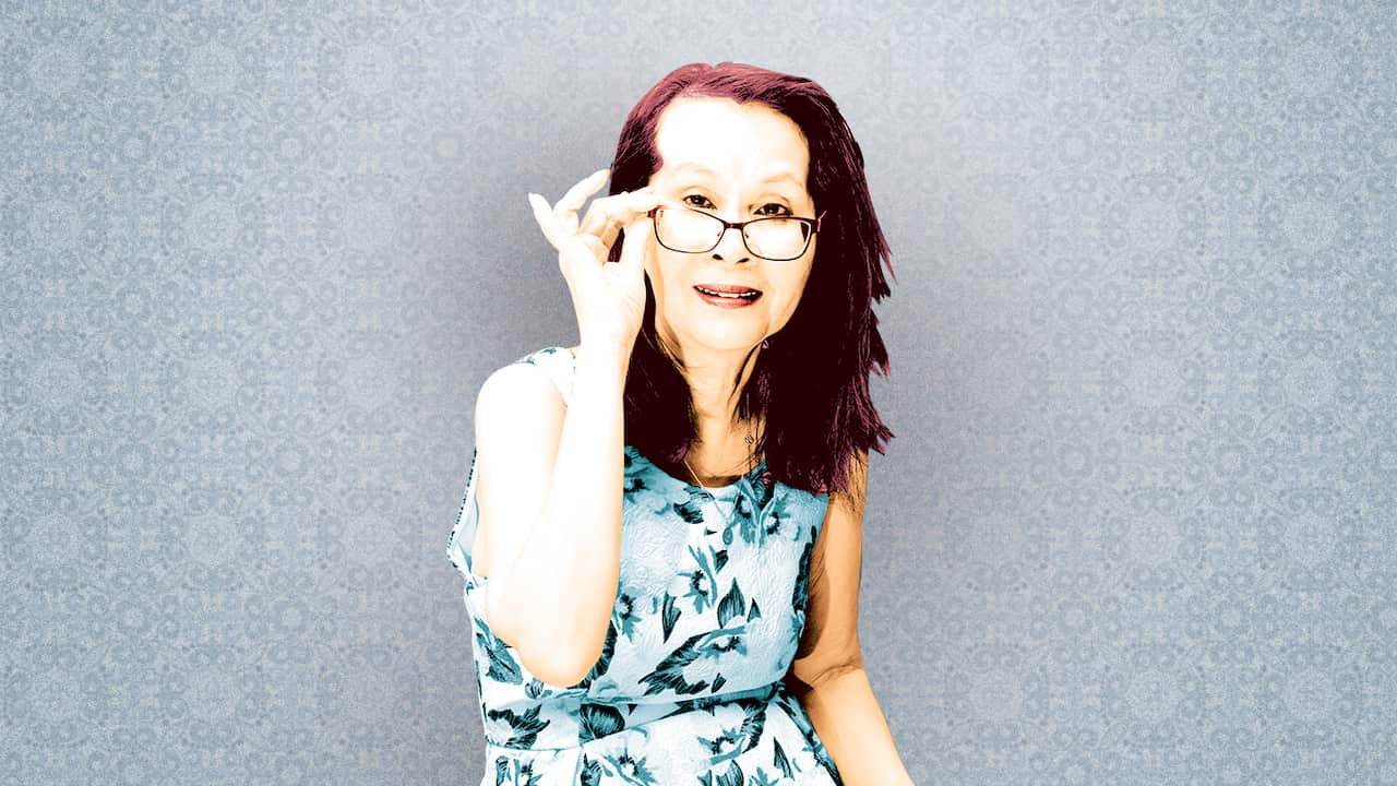 The real Jenny offers dating tips. 