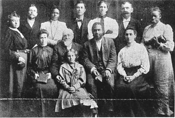 The leaders of the Apostolic Faith Mission, many of which were women, 1908. 