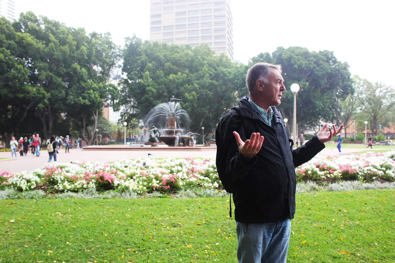 In times when the northern end of Hyde Park didn't have lighting, the bushes near Archibald Fountain were popular hook-up spots.