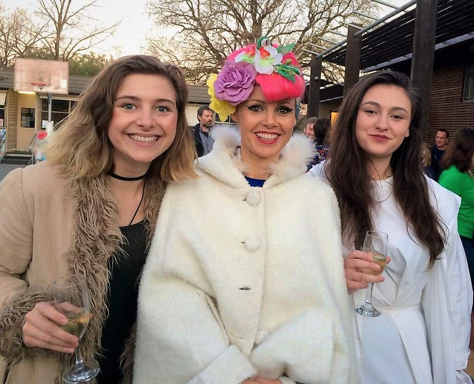 Julianne with her daughters, Mattie and Hazel.