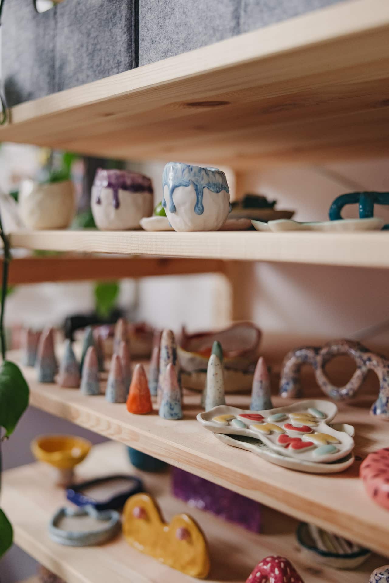 Nirrimi's shelf of ceramics