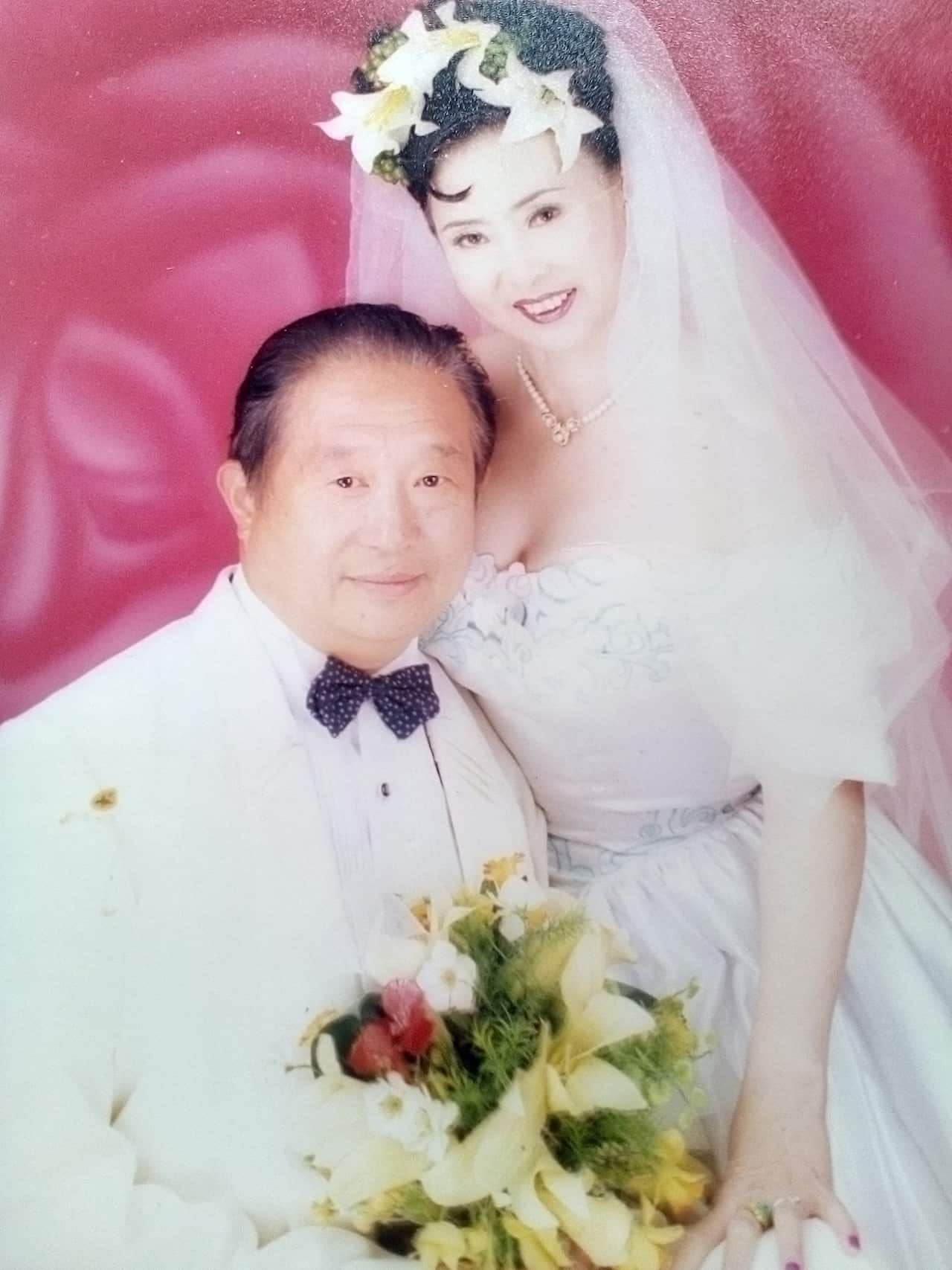 Wedding photo of Juntang Li