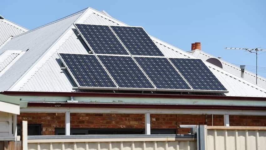 Victorians to get half-price solar panels under State Government scheme