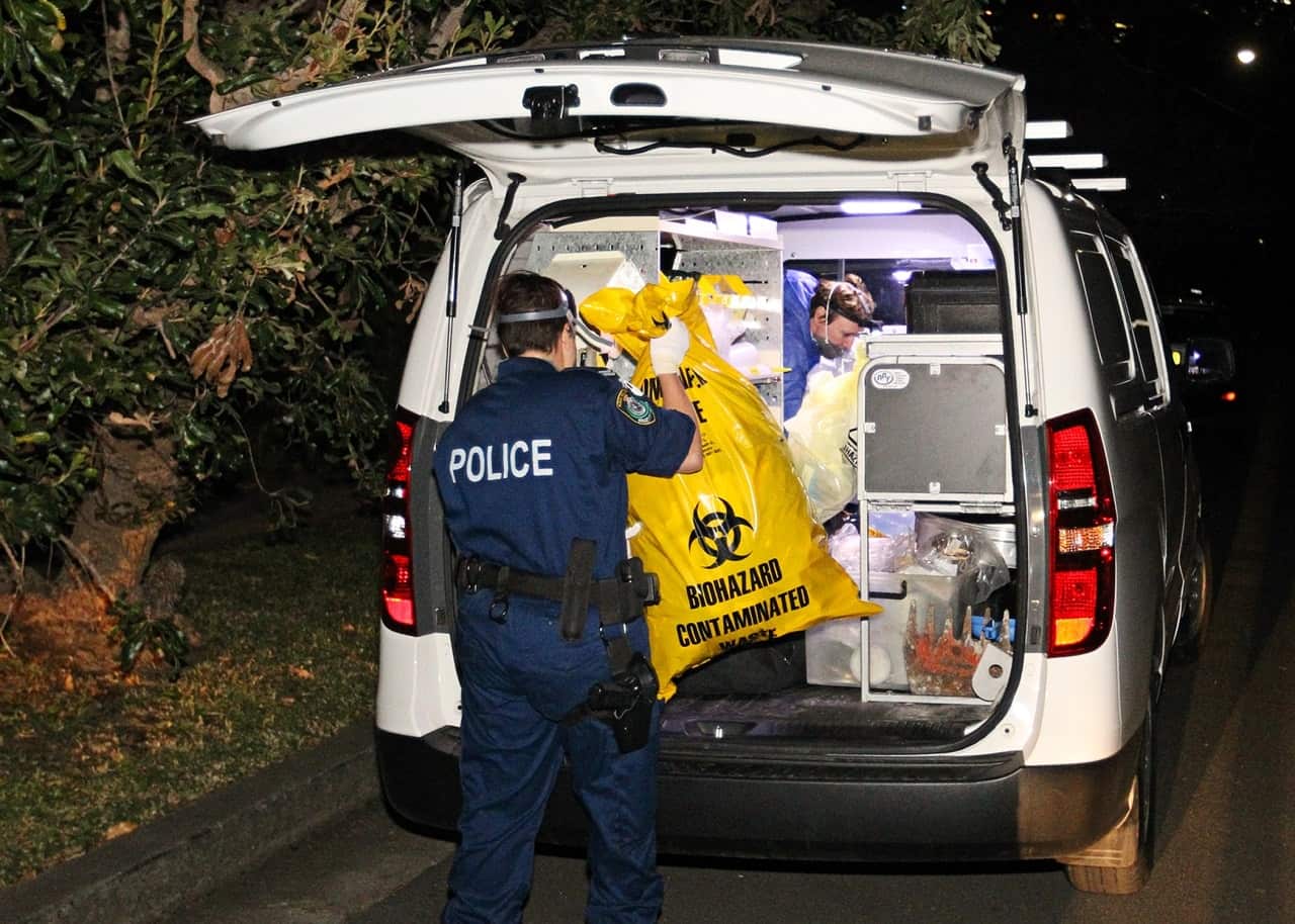 North Shore Police Area Command and the State Crime Command's Homicide Squad work at an address in Greenwich where a body has been found, Sydney, Thursday, May 31, 2018. (AAP Image/Danny Casey) NO ARCHIVING