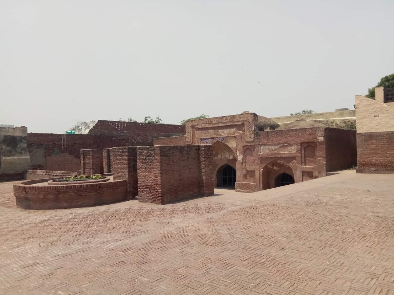Mausoleum at Sarai Amanat Khan