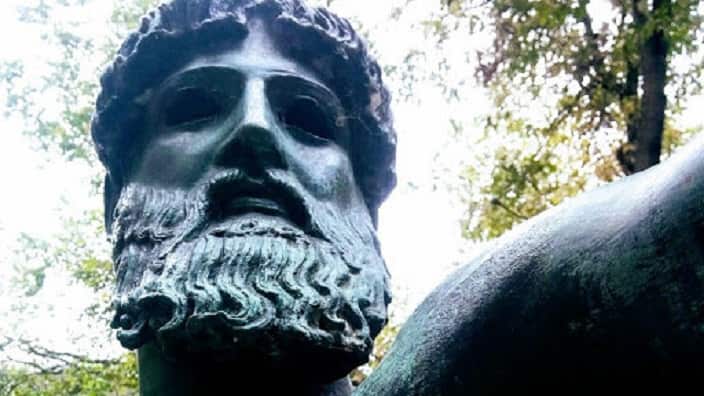 The story of how the replica came to be commissioned, produced and delivered to Melbourne is a fascinating one. 