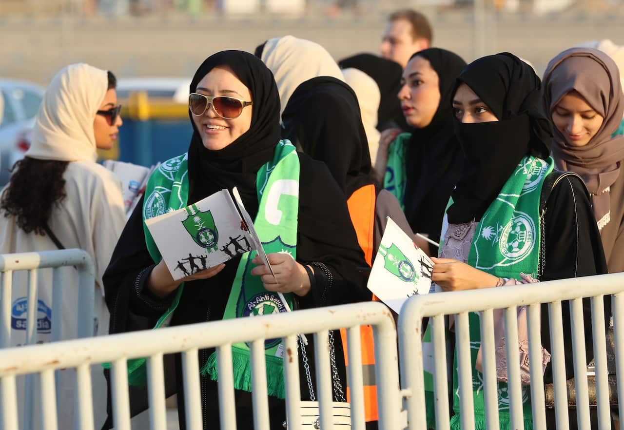 Female Saudi supporters