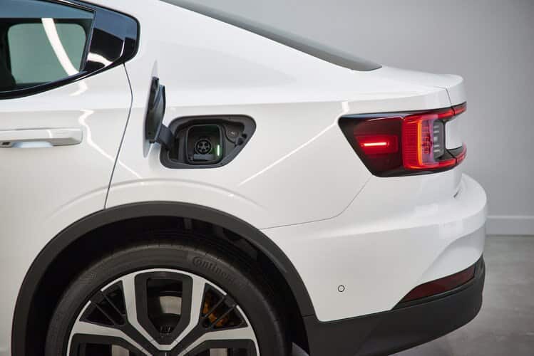 In Electric Car Market, It’s Tesla and a Jumbled Field of Also-Rans