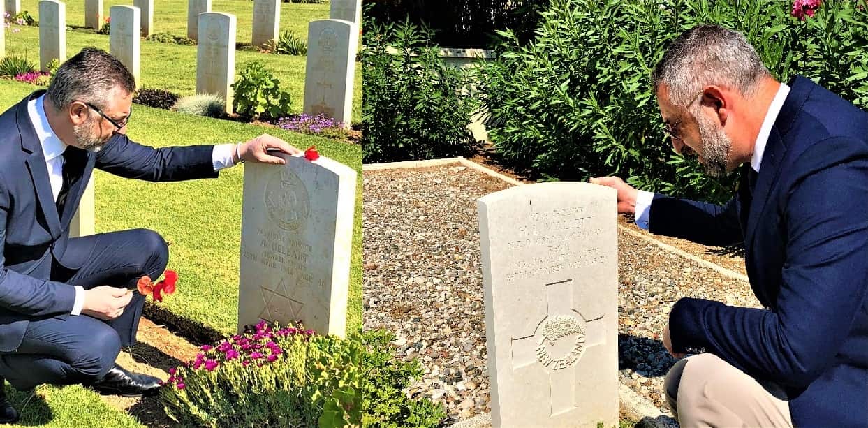 Ambassador Arthur Spyrou at a private ANZAC Day commemorative service at the CWGC Phaleron War Cemetery on 25 April 2020. 