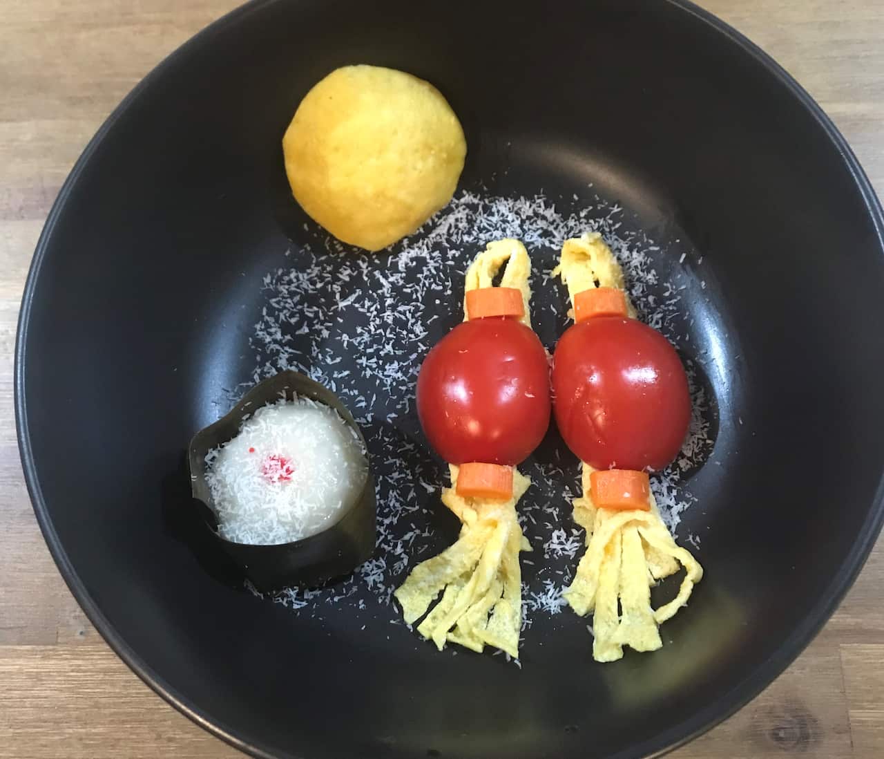 悉尼外婆每天给外孙女制作摆盘精致的早餐