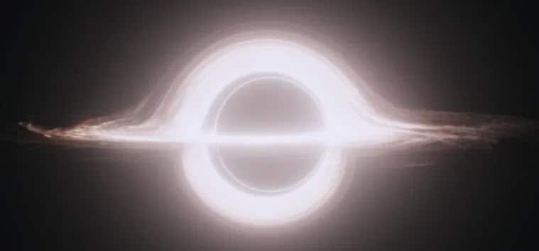 真實黑洞勁似 《Interstellar》。