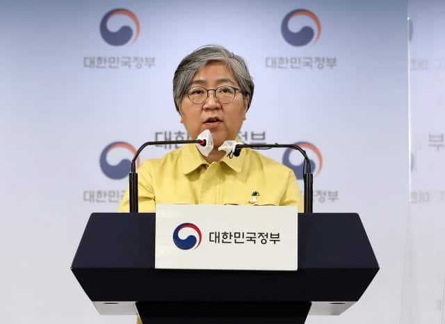 Jung Eun-kyung, director of KCDC, is briefing the current status of COVID-19 infection in children and adolescents.