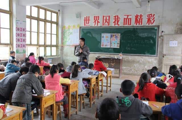Chinese overseas students in Australia aid education in poor mountainous areas of China