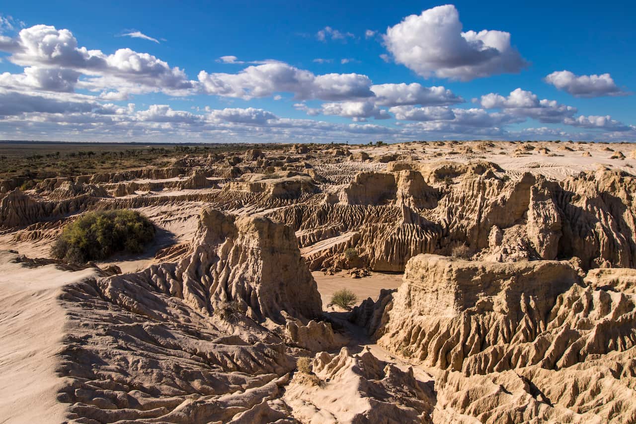 Walls of China, Mungo, NSW