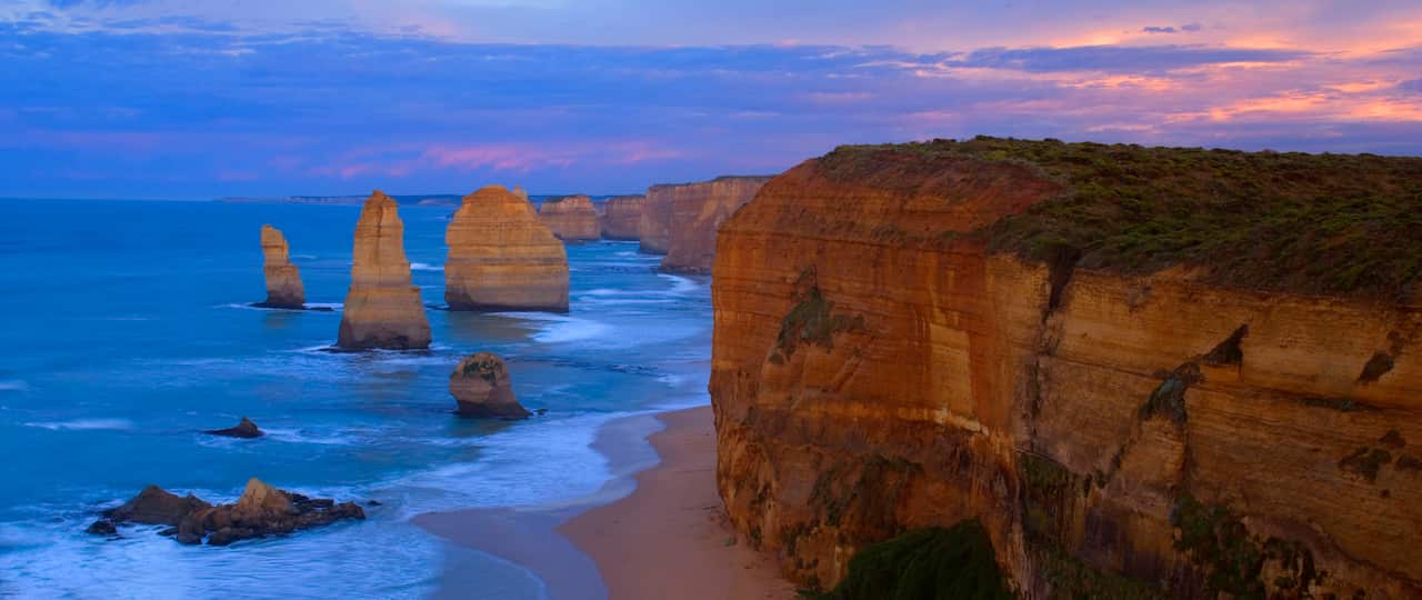 Twelve Apostles sunset - sandstone rock formations of famous Twelve Apostels, which are sculpted by the relentless sea, just before sunrise. (AAP/Mary Evans/Ardea/Steffen & Alexandra Sailer) | NO ARCHIVING, EDITORIAL USE ONLY