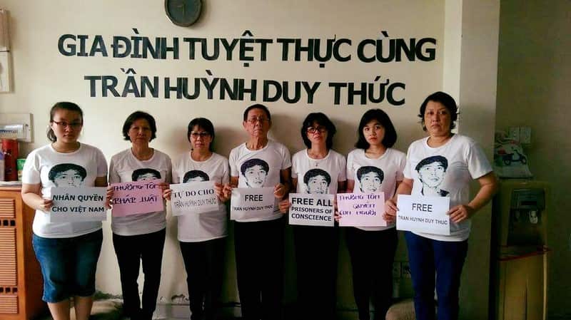 Gia đình tuyệt thực cùng trần Huỳnh DuyThức