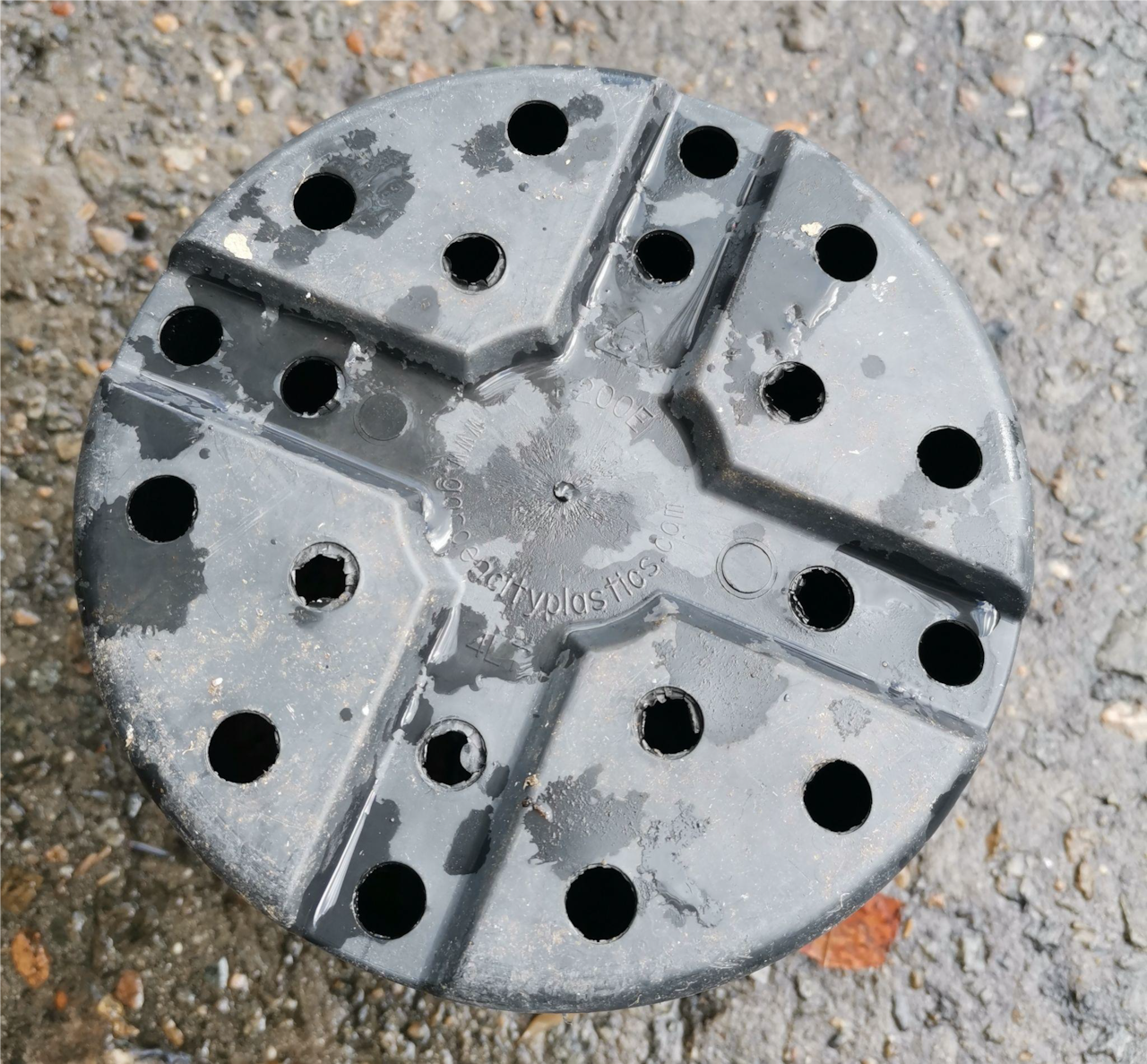 排水孔不合理的花盆