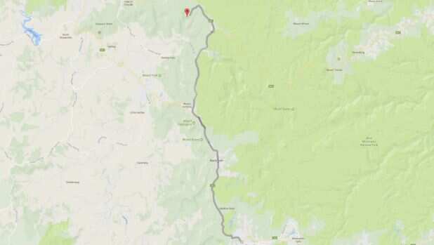 Tourists arriving at Valley View road (the red pin) needed to drive another 30 kilometers south to get to Katoomba.