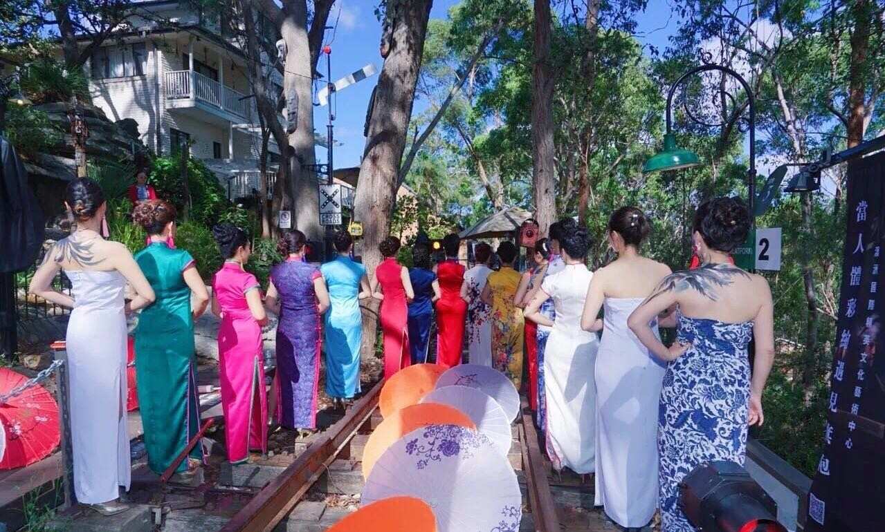 当人体彩绘遇上旗袍