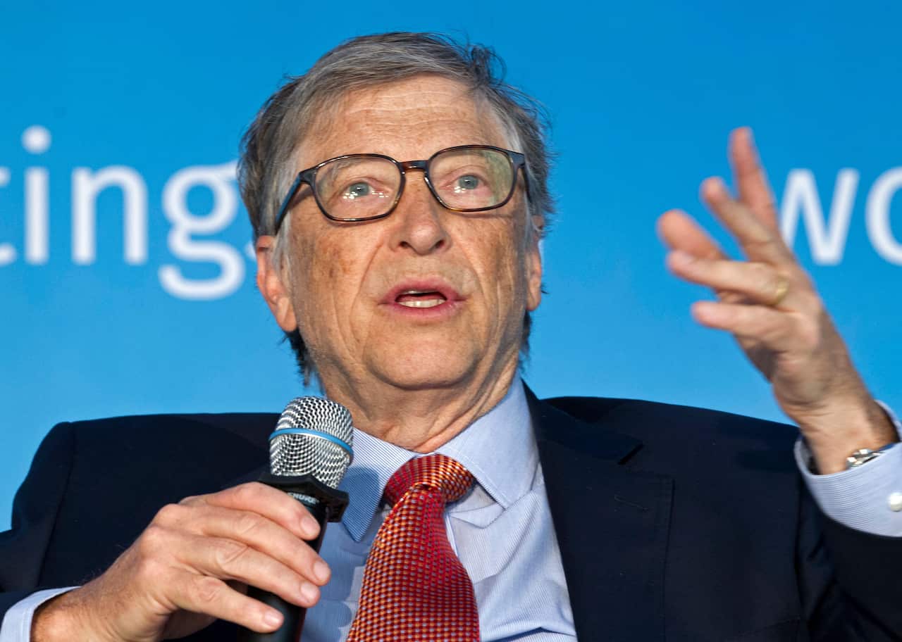 Microsoft founder Bill Gates says it will be necessary to live in isolation for at least six weeks.
