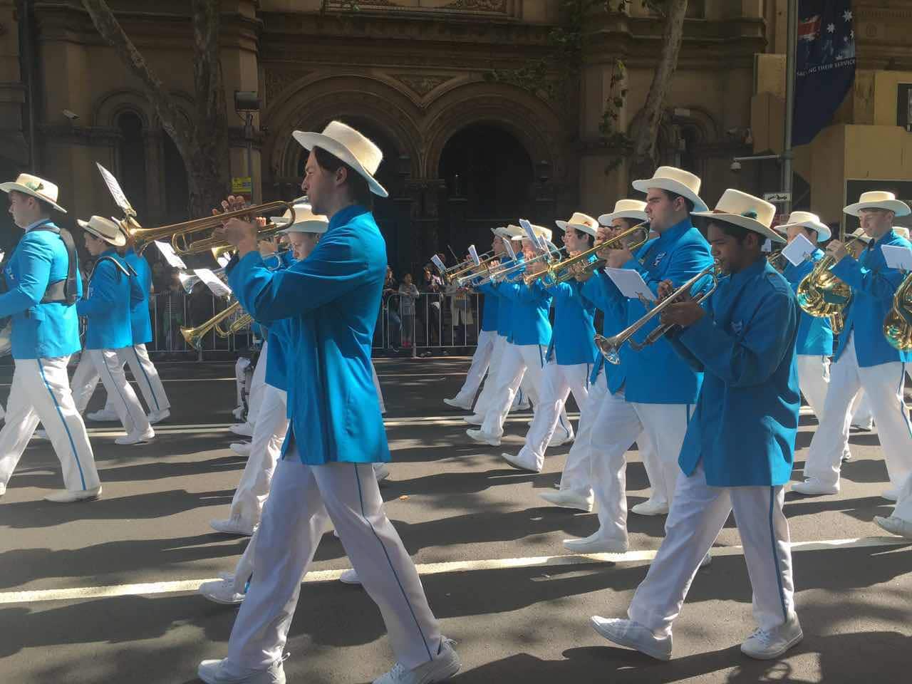 Sydney Anzac Day march (by Amber Huang)