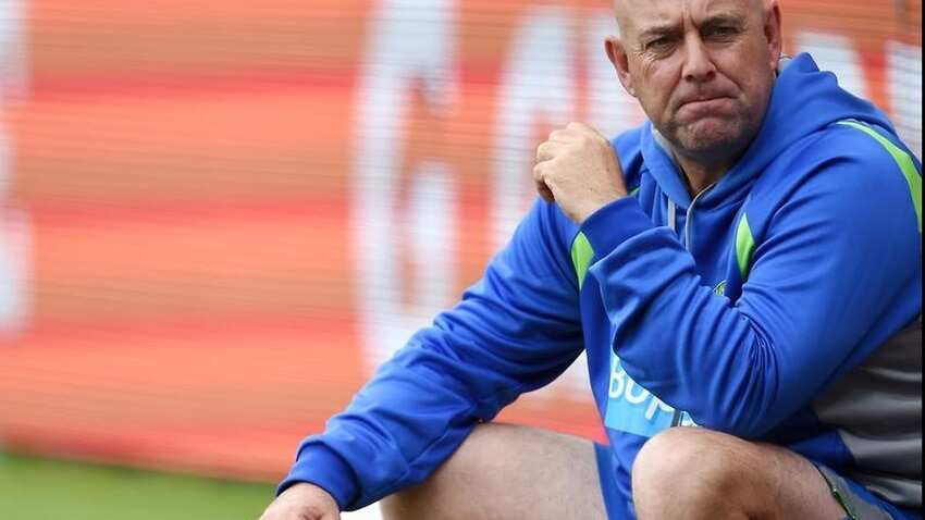 นายดาร์เรน เลห์มาน โค้ชคริกเก็ตออสเตรเลีย ประกาศลงจากตำแหน่งหลังเรื่องอื้อฉาวโกงปรับลูกบอล