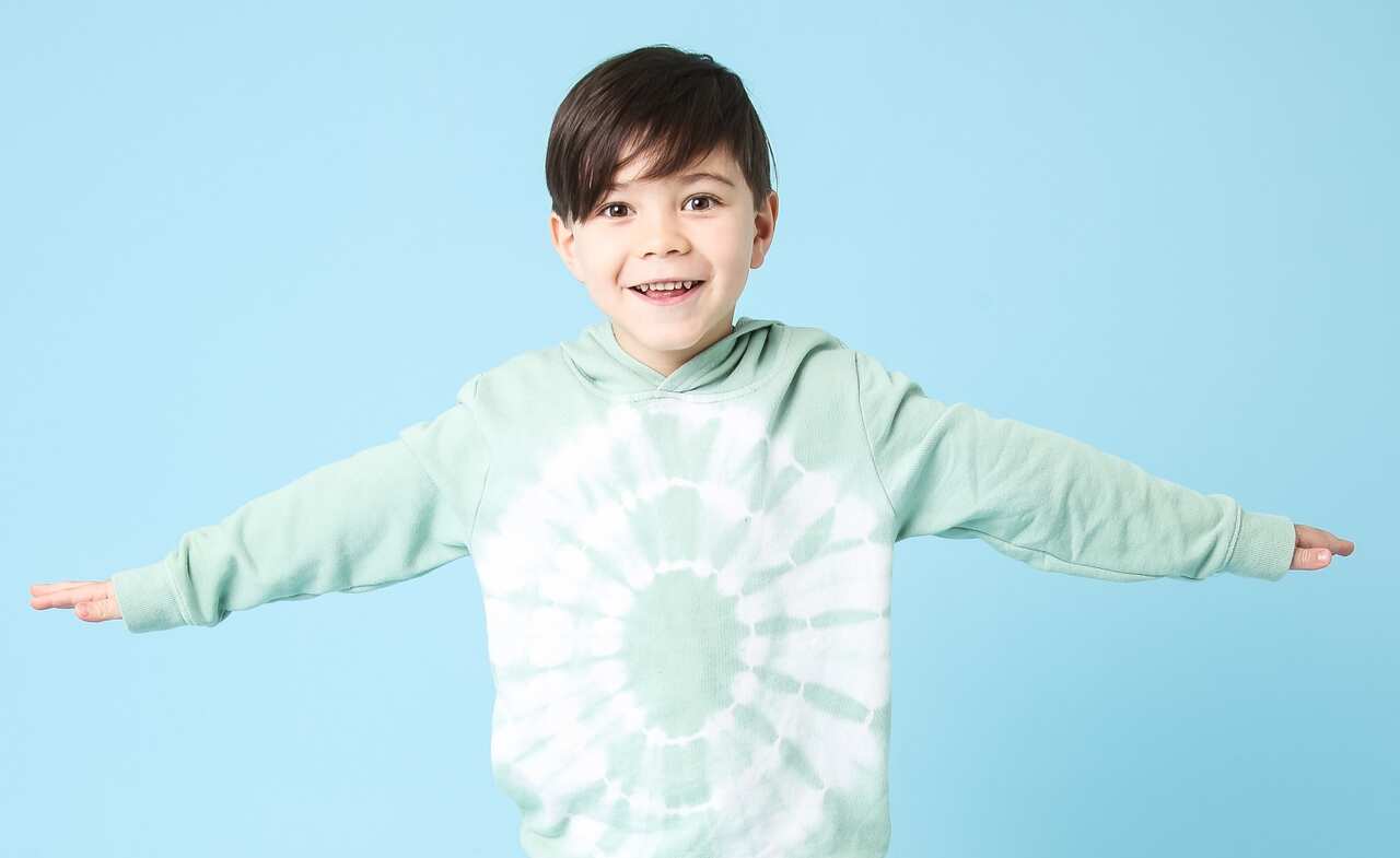 Em trai của Jenna là Flynn (5 tuổi) đã ký hợp đồng với một hãng tài năng. 